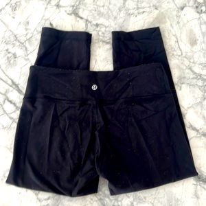 Black Lululemon Capri Leggings